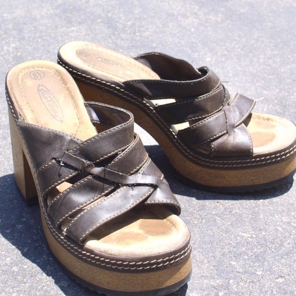 The cutest 90s Lower EastSide platform heels! - Picture 3 of 4